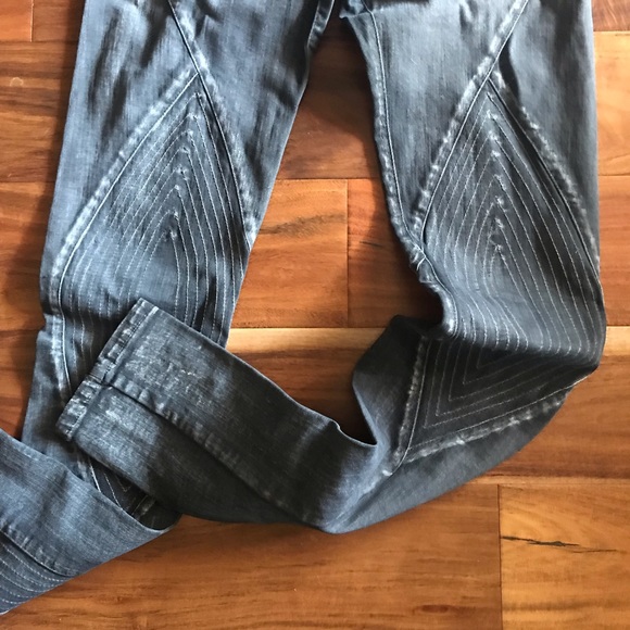 Superfine Jeans - Picture 3 of 4